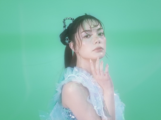 8月27日に両A面シングル「光のすみか / BROKEN GLASS」が発売決定！