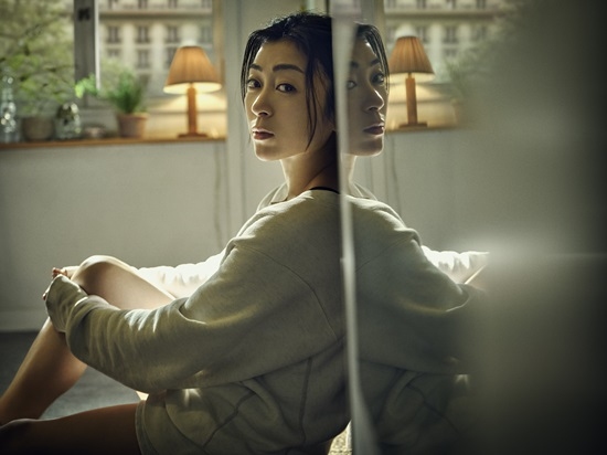 新曲「Mine or Yours」のMVがYouTubeプレミア公開決定！